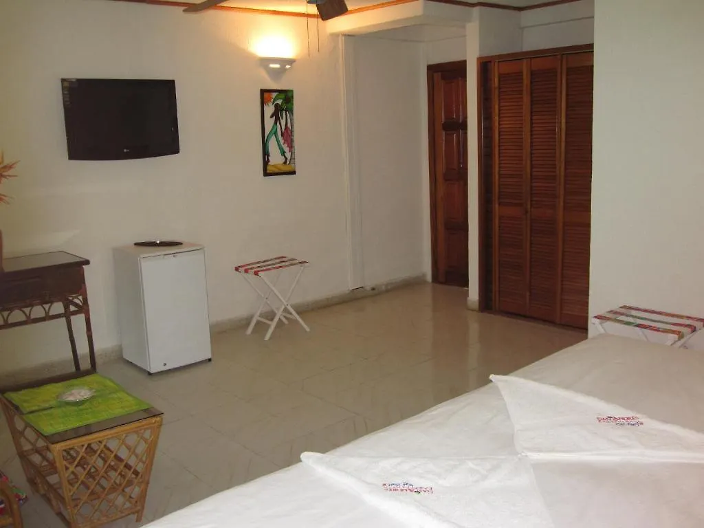 Hotel Y Centro De Buceo Sirius Providencia